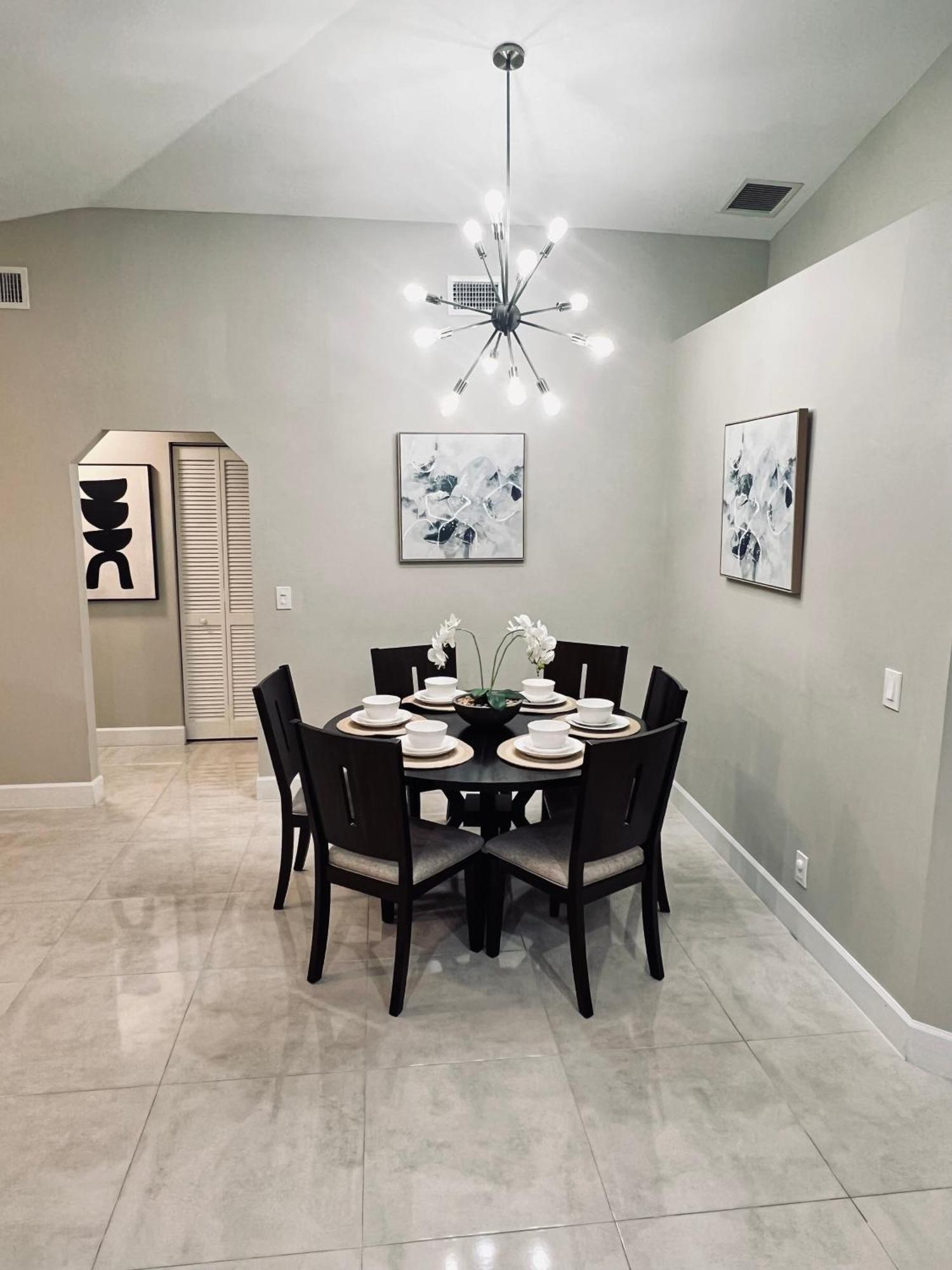 Spacious Home Near Downtown & The Beach Delray Beach Exterior photo